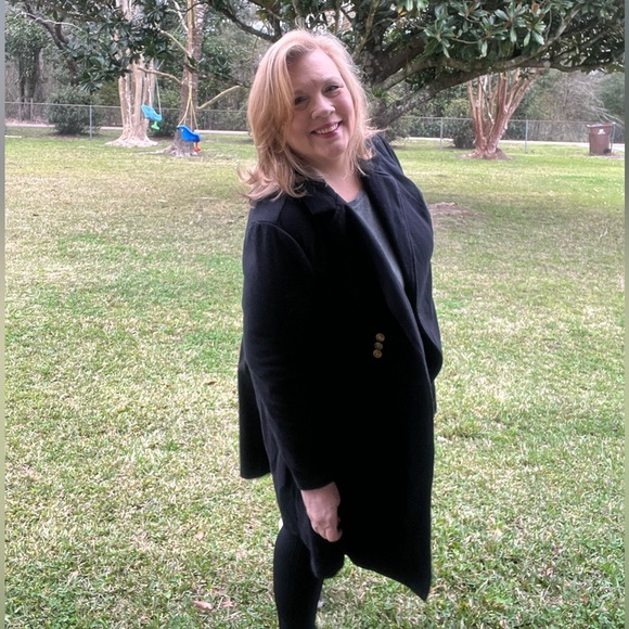 Live Listing - like this listing to be notified when my live start. - Picture 4 of 9